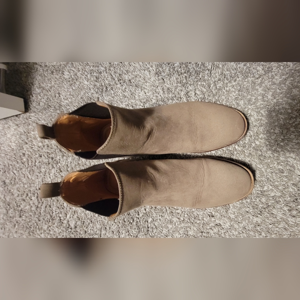 Chelsea boots both pair Black/ Tan - Picture 7 of 10